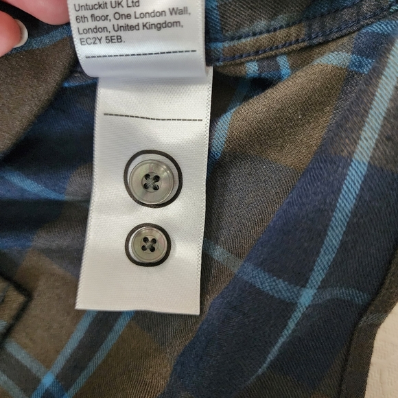 UNTUCKit Men's Blue and Brown Plaid Shirt Size M Smil Fit Button Up Longsleeves - Picture 8 of 9